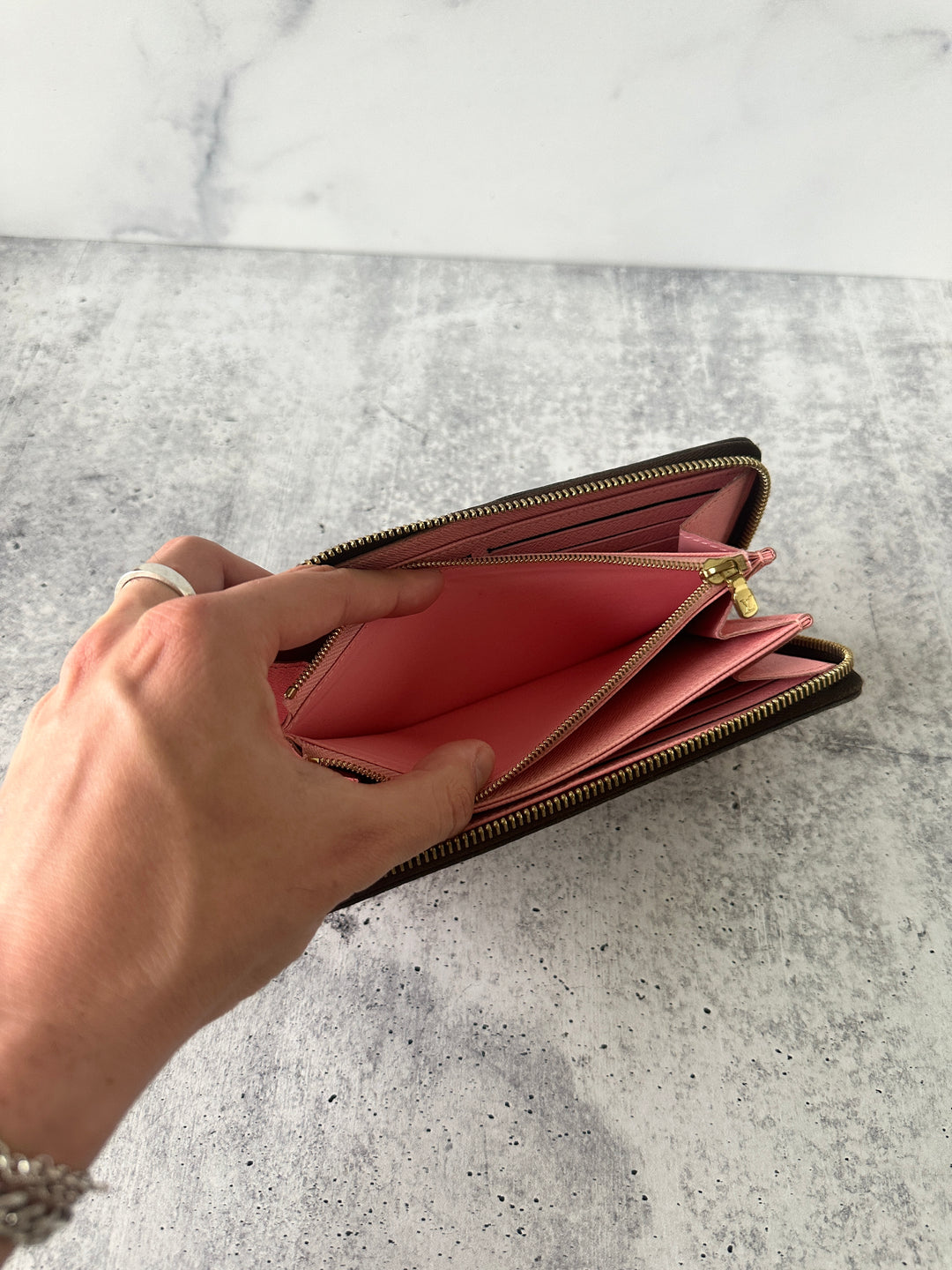 Louis Vuitton Monogram Jungle Zippy Long Wallet QA16