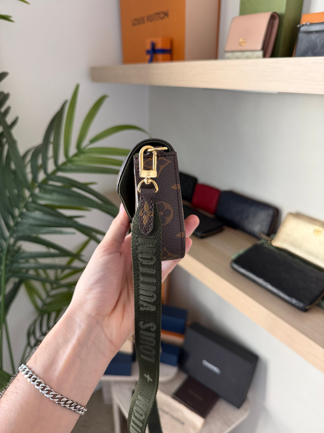 Louis Vuitton Monogram Multi Pochette Felicie Crossbody Bag Brown w/Full Inclusion QAS13