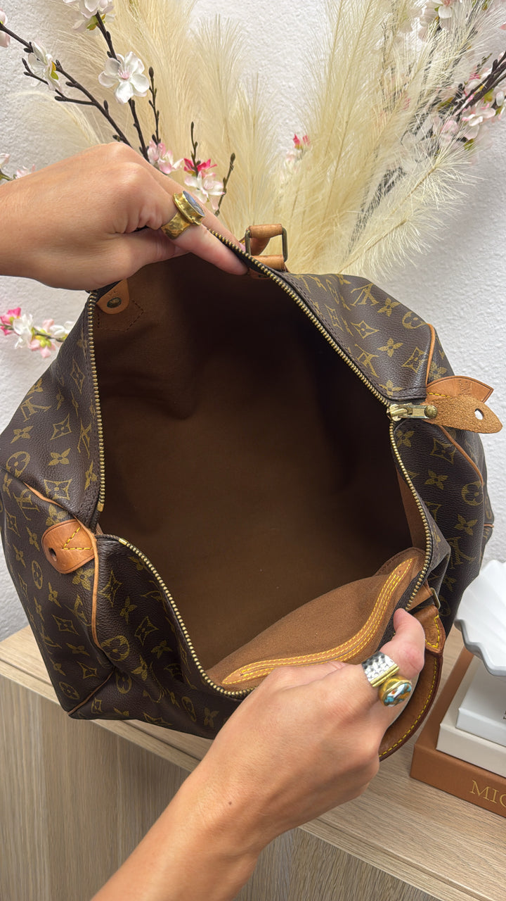 Louis Vuitton Monogram Speedy 40 w/Lock + Key