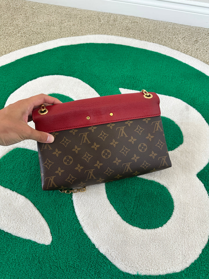 Louis Vuitton Monogram Pallas Chain Shoulder Bag Brown x Red PR55