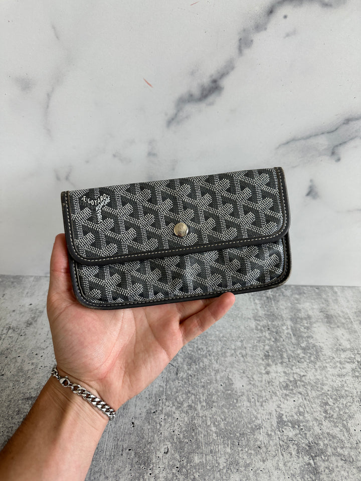 Goyard Leather Pouch Wallet Gray FV4