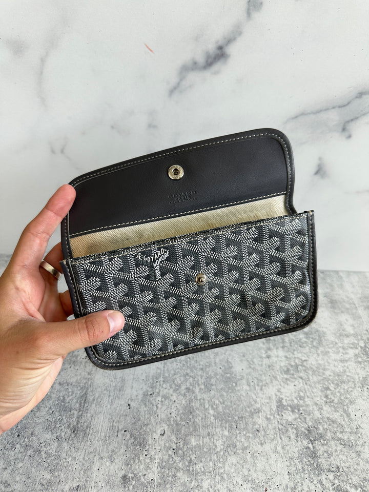 Goyard Leather Pouch Wallet Gray FV4
