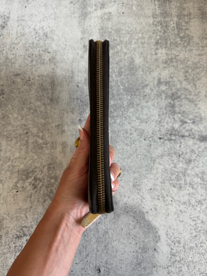 Louis Vuitton Damier Ebene Long Zippy Wallet GG32