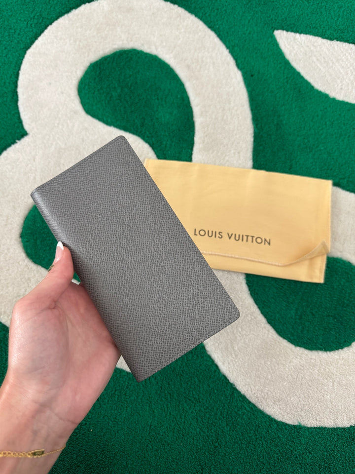 Louis Vuitton Taiga Leather Long Travel Bifold Wallet Gray MC12