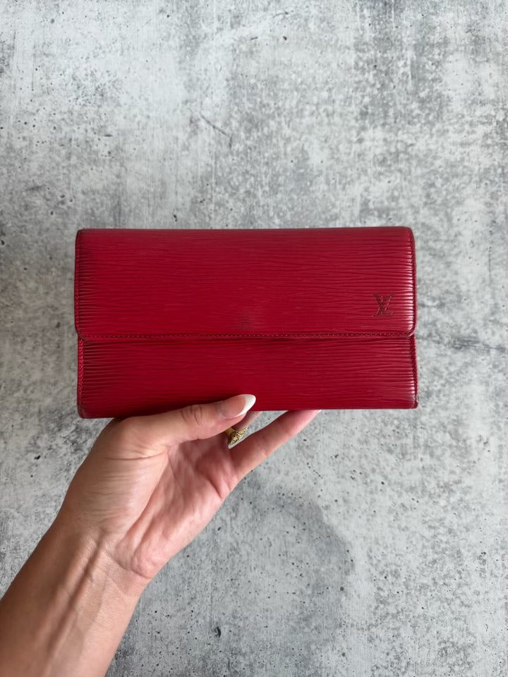 Louis Vuitton Epi Red Sarah Tresor International Long Wallet PR1