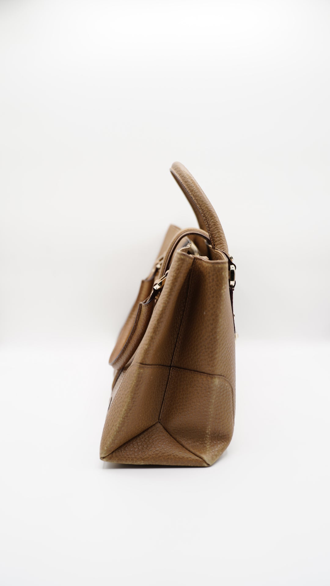 Gucci "G" Leather Beige Hand Bag SF5