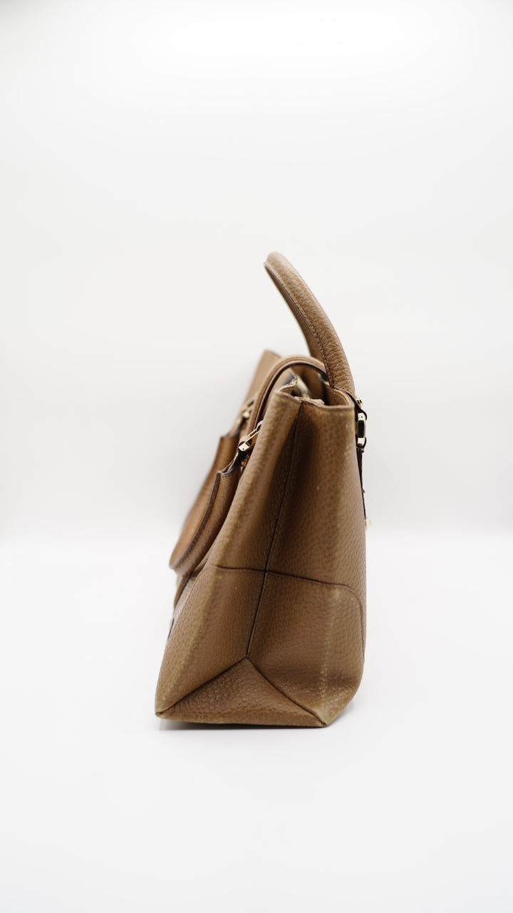 Gucci "G" Leather Beige Hand Bag SF5