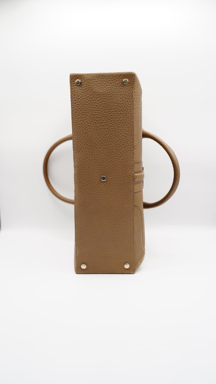 Gucci "G" Leather Beige Hand Bag SF5
