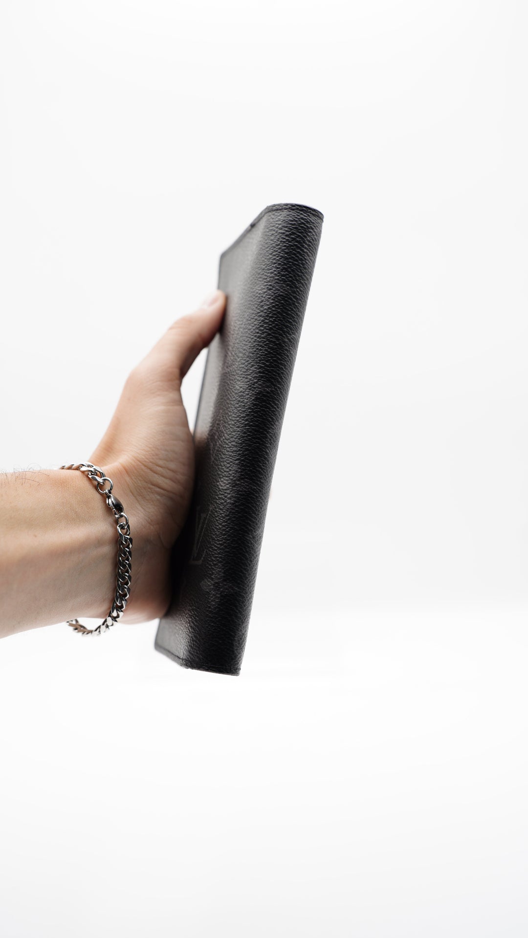 Louis Vuitton Monogram Eclipse Brazza Long Travel Bifold Wallet HI1