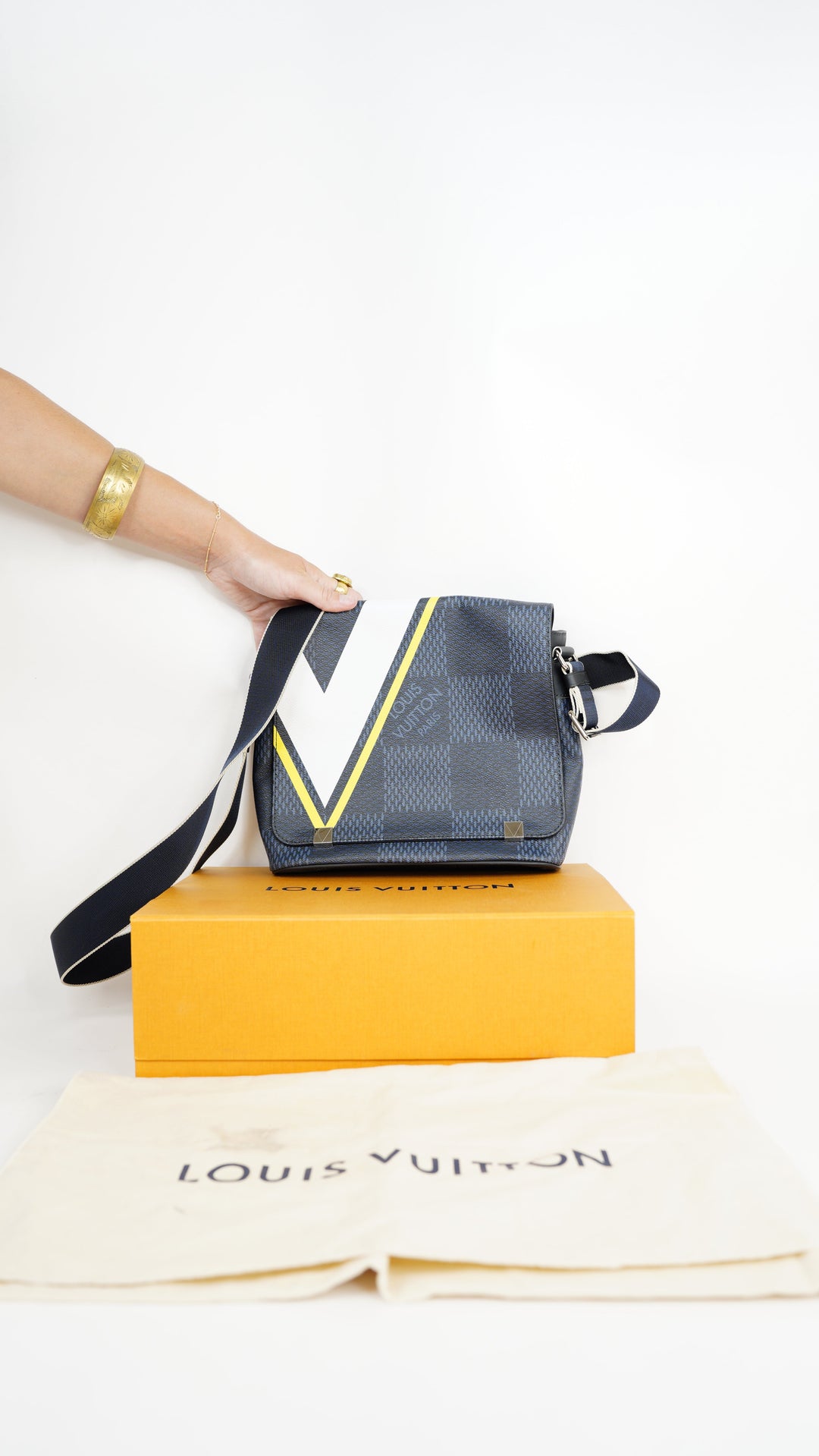 Louis Vuitton Damier Cobalt Latitude District PM Crossbody Bag Navy Blue SS42