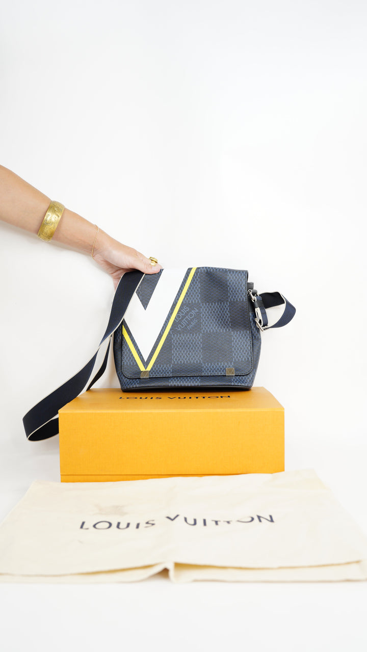 Louis Vuitton Damier Cobalt Latitude District PM Crossbody Bag Navy Blue SS42