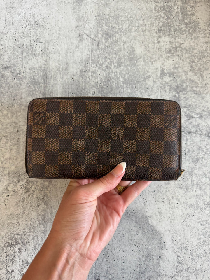 Louis Vuitton Damier Ebene Long Zippy Wallet GG32